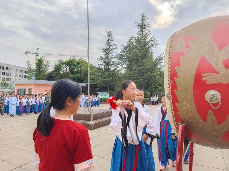 拜仁慕尼黑胜出壮气勇往直前