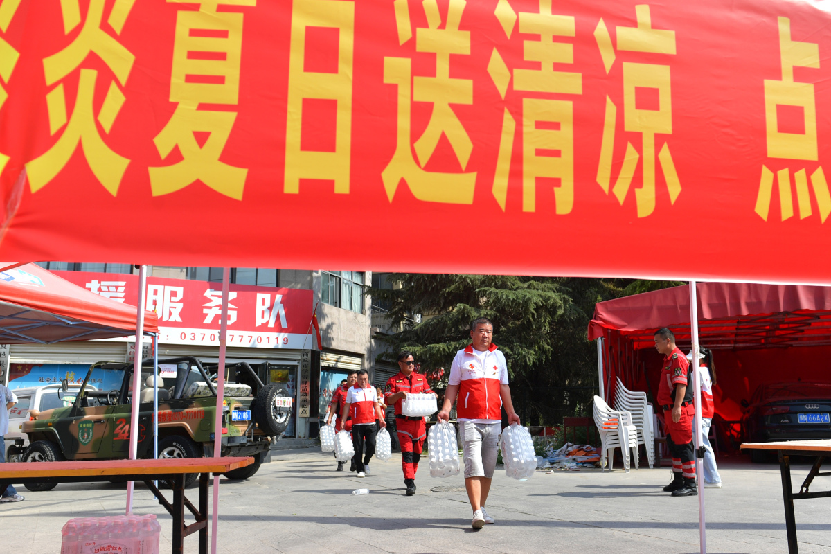 河南队战胜辽宁队，取得胜利
